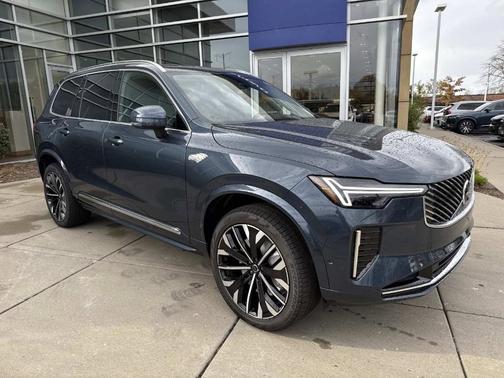 2026 Volvo XC90 Plug-In Hybrid T8 Plus 7-Seater