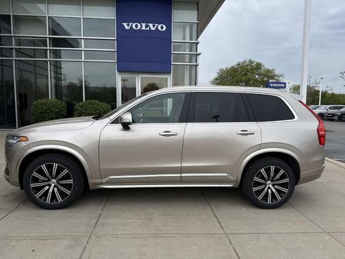 Bright 2023 Volvo XC90 B6 Plus 7-Seater