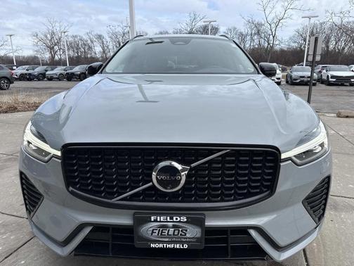 2024 Volvo XC60 B5 Plus Dark Theme