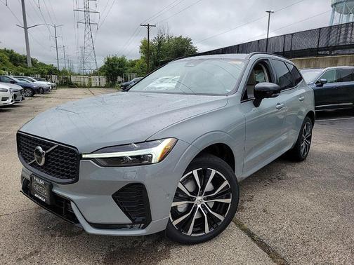 2025 Volvo XC60 B5 Plus