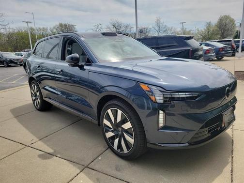 2025 Volvo EX90 Twin Motor Performance Ultra 6-Seater