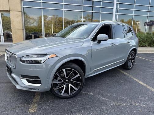 2024 Volvo XC90 B6 Plus Bright Theme 7-Seater