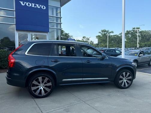 2024 Volvo XC90 B6 Ultimate Bright Theme 6-Seater
