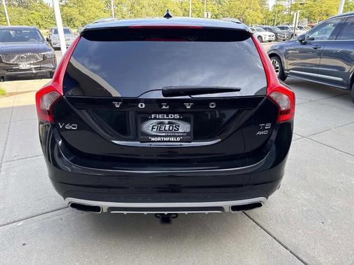 2016 Volvo V60 Cross Country T5