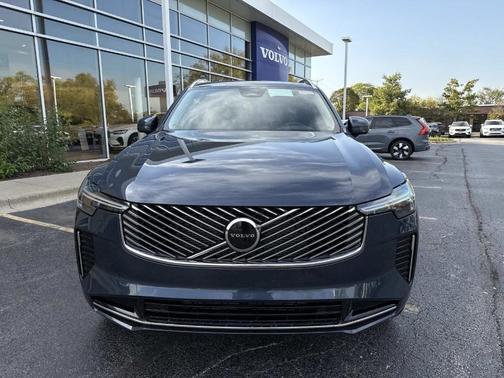 2026 Volvo XC90 B5 Core