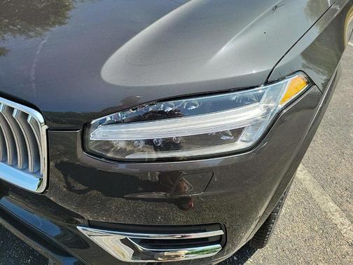 2025 Volvo XC90 B6 Plus 7-Seater