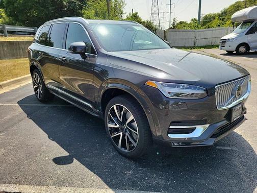 2025 Volvo XC90 B6 Plus 7-Seater