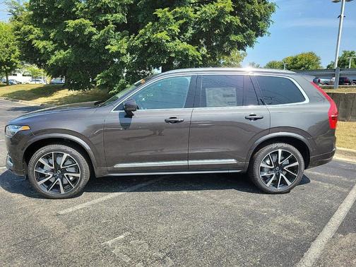 2025 Volvo XC90 B6 Plus 7-Seater