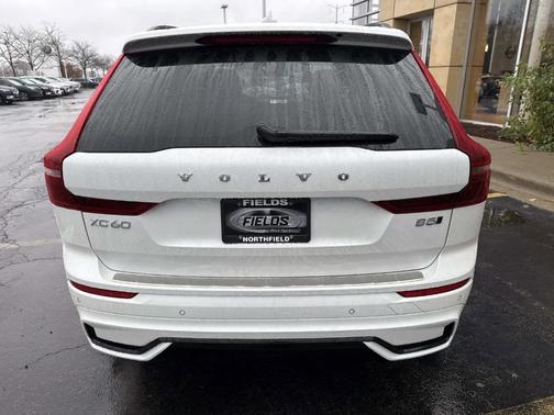 2026 Volvo XC60 B5 Plus