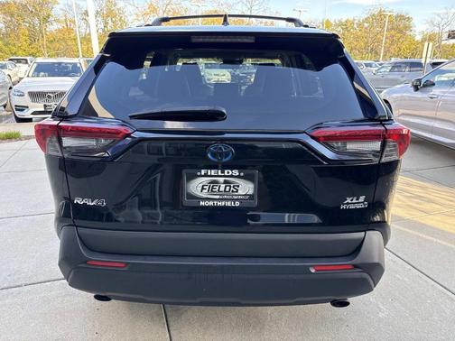 2022 Toyota RAV4 Hybrid XLE Premium