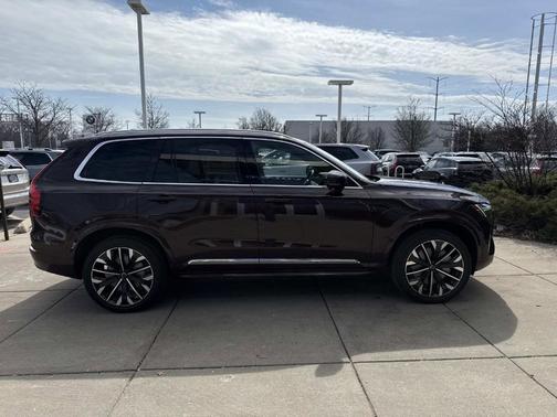 Mulberry Red 2026 Volvo XC90 Plug-In Hybrid T8 Ultra 7-Seater