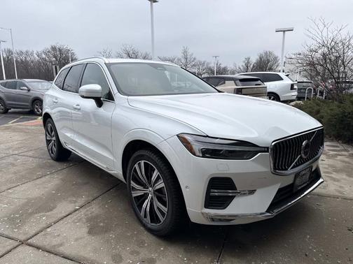 2022 Volvo XC60 B6 Inscription