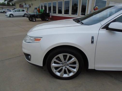 2011 Lincoln MKS Base
