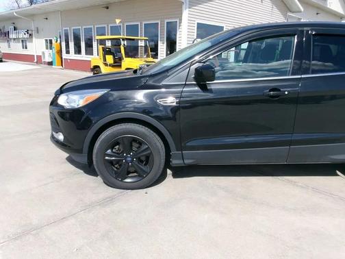 White Platinum Metallic Tri-Coat 2015 Ford Escape SE