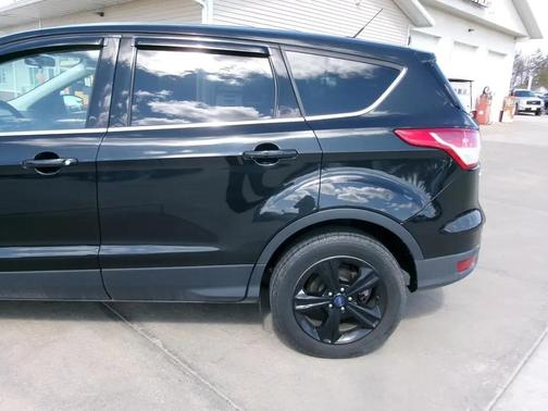 White Platinum Metallic Tri-Coat 2015 Ford Escape SE