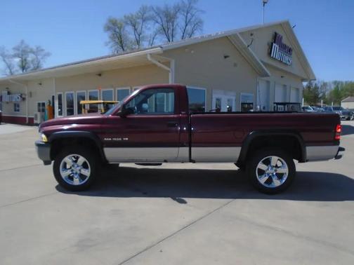 MAROON 2000 Dodge Ram 1500 Reg. Cab Short Bed 4WD