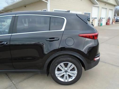 Black Cherry 2018 Kia Sportage LX