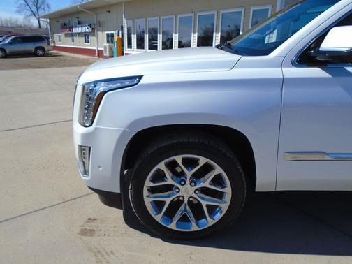 2017 Cadillac Escalade ESV Premium Luxury