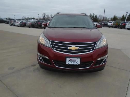 Siren Red Tintcoat 2016 Chevrolet Traverse 2LT