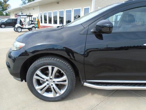 2011 Nissan Murano LE