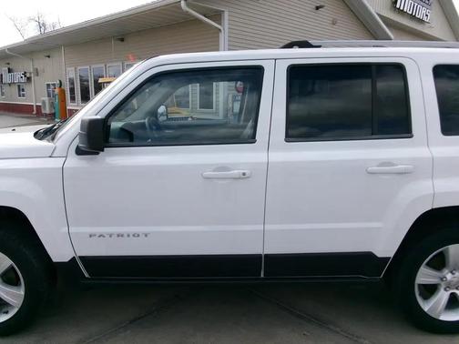 Bright White Clearcoat 2014 Jeep Patriot Limited