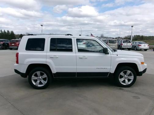 Bright White Clearcoat 2014 Jeep Patriot Limited