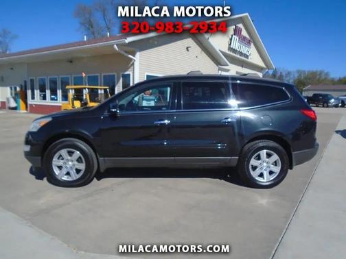 Black Granite Metallic 2011 Chevrolet Traverse 2LT