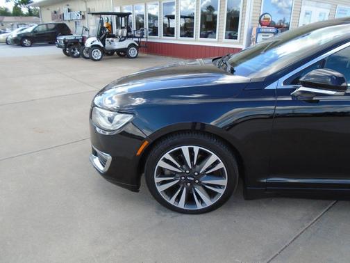 2017 Lincoln MKZ Base