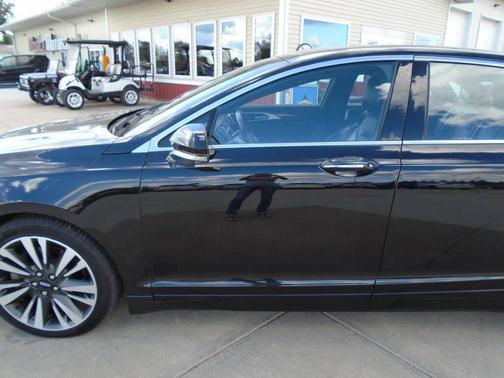 2017 Lincoln MKZ Base