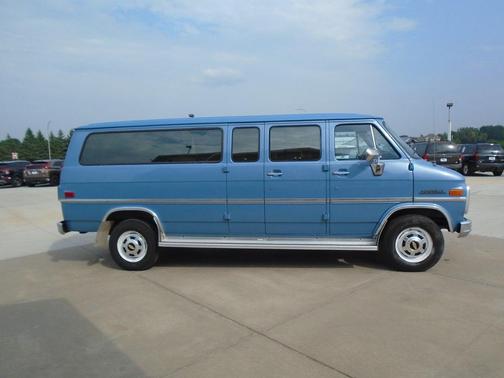 1990 Chevrolet Sportvan G30 Beauville 3dr Passenger Van