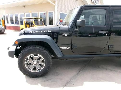 Black Clearcoat 2014 Jeep Wrangler Unlimited Rubicon