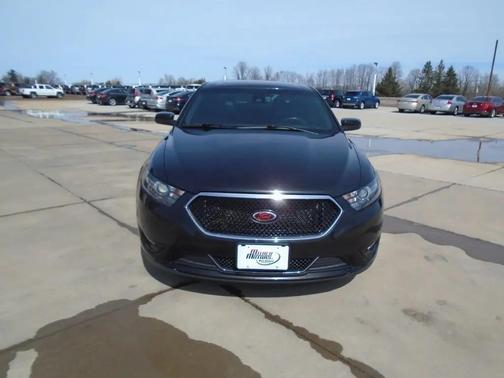 Tuxedo Black Metallic 2015 Ford Taurus SHO