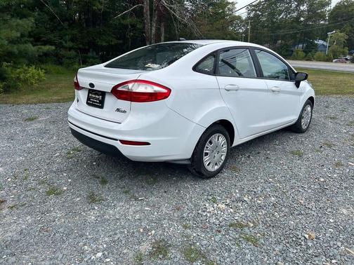 2016 Ford Fiesta S