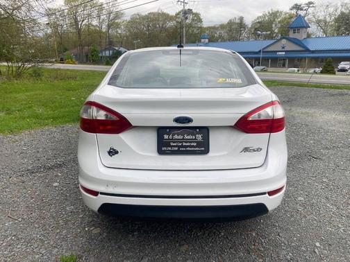 2016 Ford Fiesta S