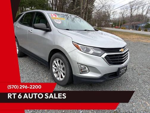 Silver Ice Metallic 2019 Chevrolet Equinox LS