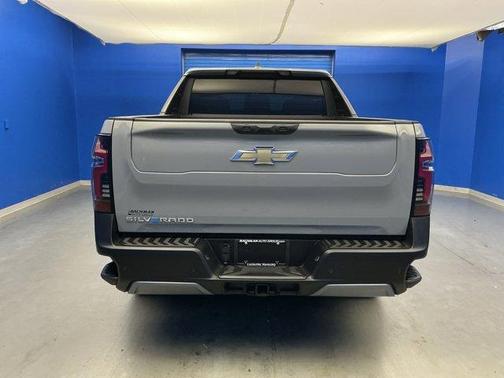 2025 Chevrolet Silverado EV LT