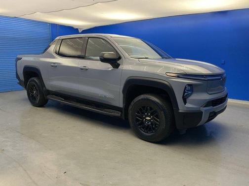 2025 Chevrolet Silverado EV LT