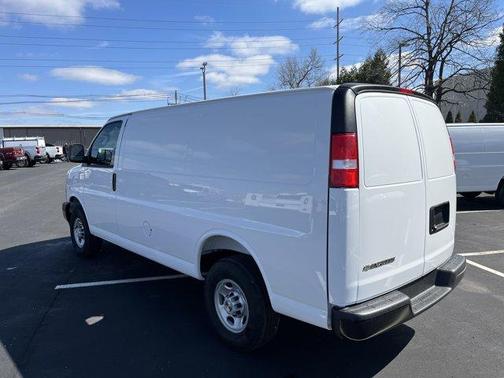 2025 Chevrolet Express 2500 Work Van