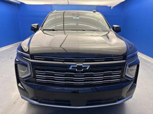 Black 2026 Chevrolet Suburban High Country