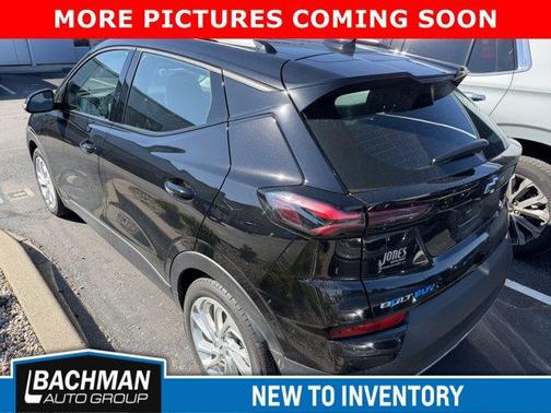 Mosaic Black Metallic 2023 Chevrolet Bolt EUV LT