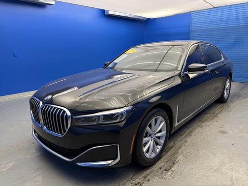 2020 BMW 740 i