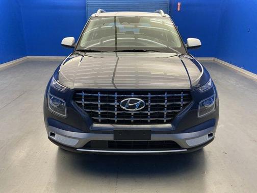 2024 Hyundai VENUE Limited