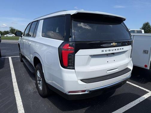 2025 Chevrolet Suburban LS