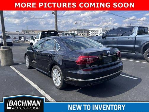 Deep Black Pearl Effect 2018 Volkswagen Passat 2.0T SE