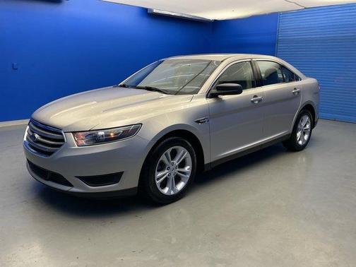 2018 Ford Taurus SE
