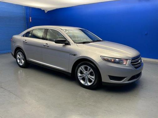 2018 Ford Taurus SE