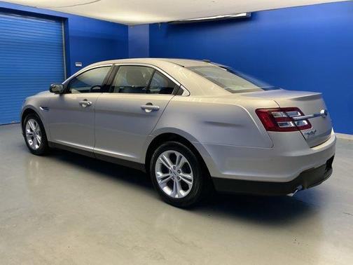 2018 Ford Taurus SE