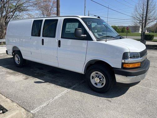 2025 Chevrolet Express 3500 Work Van