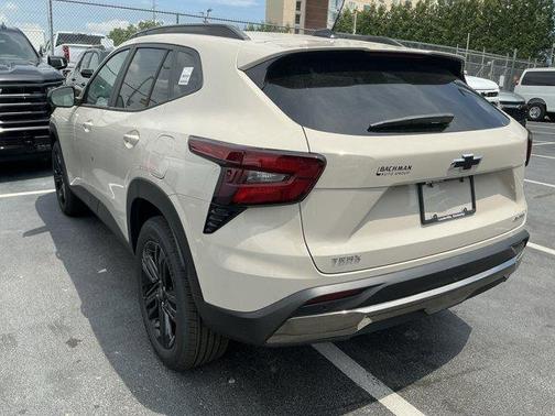 White Sand 2026 Chevrolet Trax ACTIV