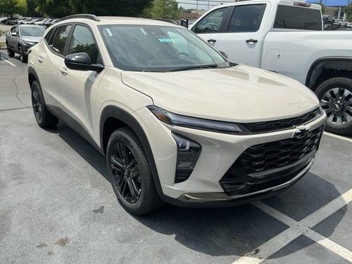 White Sand 2026 Chevrolet Trax ACTIV